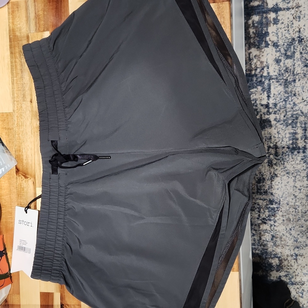 Stori workout shorts